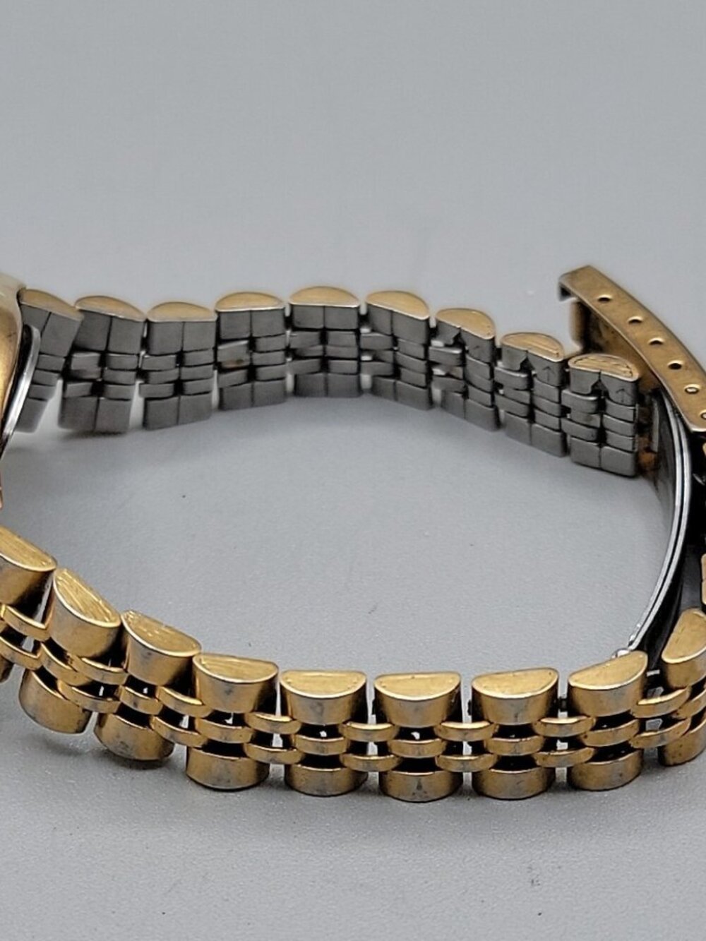 Vintage Helbros Ladies Diamond Accent Quartz Watch Black & Gold Tone 25mm 7" - Picture 9 of 13